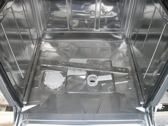 VESTAVNÁ NEREZ MYČKA MIELE, LUXUSNÍ ZNAČKA,VYROBENO V CZ - 9