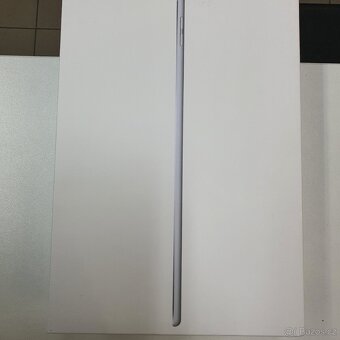 iPad Air 3, jako nový + Apple stylus + 2 pouzdra, - 9
