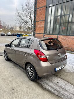 HYUNDAI I20 1.4 CRDI – NÍZKÝ NÁJEZD - 9