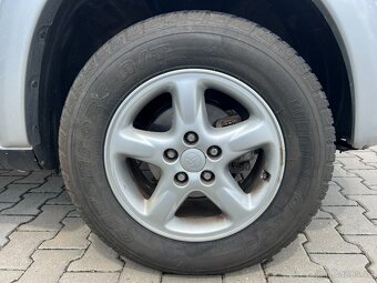 Toyota RAV4 - 9