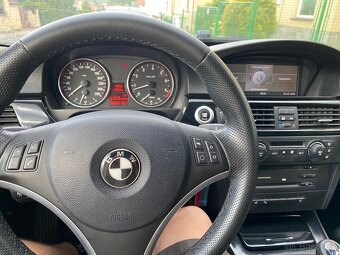 E91 325i manuál - 9