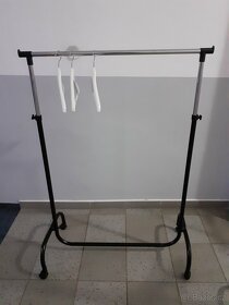 NOVÝ VĚŠÁK 3 ks šíře 90 cm - PŮV. CENA 1.490,- - 9