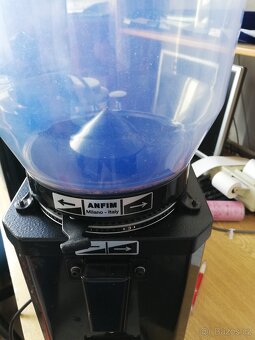 Mlýnky na kávu Anfim - 9