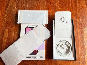 Apple iPhone 13 Pro - 256 GB - modrý - 9