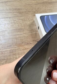 iPhone 12 64GB černý - 9