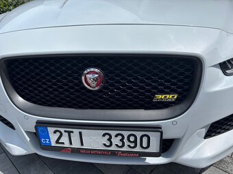 JAGUAR XE P300 2.0 L, AUTOMAT, 221 KW, R.V. 09/2018 - 9