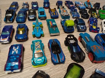 Hot-wheels sada 134 aut - 9