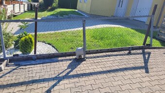 Posuvná brána, motor, příslušenství - 9