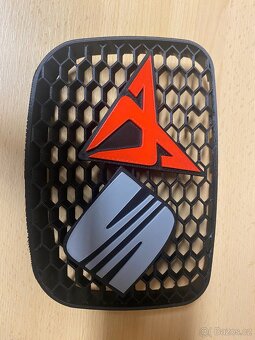 Strední mřížka do masky Seat Leon Topsport - 9