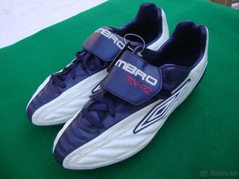 Nové kopačky Umbro mx-92 vel.43 na trávu plastové špunty - 9