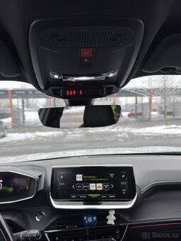 Peugeot 2008 GT 1.2 benzin - 9