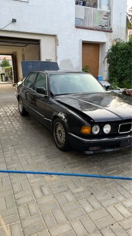 Bmw e32 750i - 9
