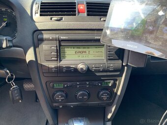 Škoda Octavia 1.6 FSI AUT Elegance r.v.2006 - 9