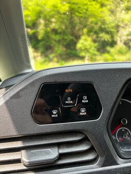 VW Caddy 2.0 TDi - 9