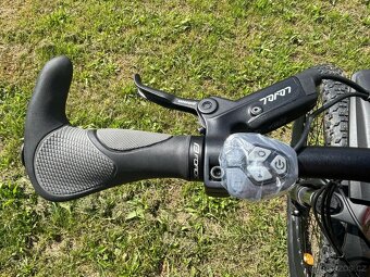 Crussis e-Guera 7.8 19" - 9