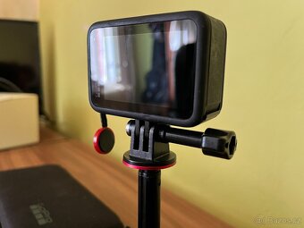 GoPro HERO 10 + bohaté příslušenství - 9