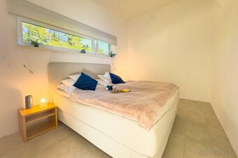 PRODEJ MODERNÍHO RODINNÉHO DOMU V LOUŇOVICÍCH, NEDALEKO PRAH - 9