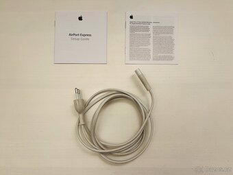 Apple AirPort Express (802.11n) Wi-Fi Router + AirPlay - 9