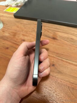 iPhone 15 Pro 128GB - 9