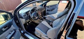 Ford Focus 2.5 ST - 9