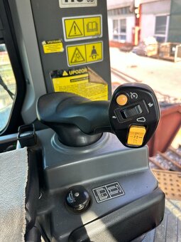 CATERPILLAR D7E 2016 - 9