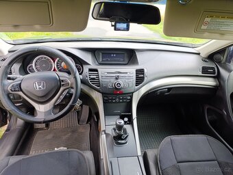 Honda Accord 2.0 r.v. 2009 - 9