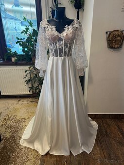 Svatební šaty, víc druhů - 9