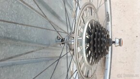 Favorit a Eska díly

 - 9