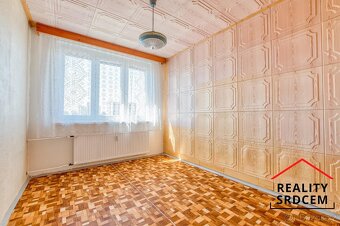 Pronájem družstevního bytu o velikosti 3+1+zasklená lodžie/6 - 9