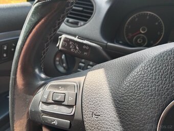 VW Caddy maxi 2,0tdi,103kw,dsg,serviska,7 mist - 9