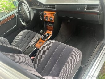 Mercedes-Benz - 9