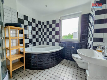 Prodej rodinného domu, 217 m², Čáslav, ul. Konvalinková - 9