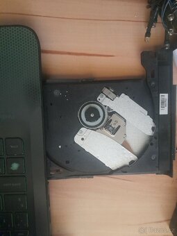 HP notebok - 9