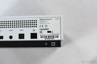Microsoft Xbox One S 1TB - 9