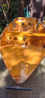 Plachetnice vhodná i k rybaření - 9