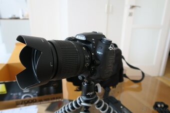 Nikon D7000 + objektiv a příslušenství - 9