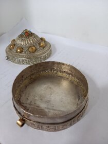 Starožitné stříbrné dózy na betel. - 9