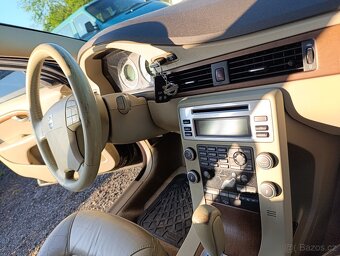 Volvo XC70 2.4 5D AWD - 9