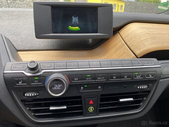 BMW i3 120Ah odpočet DPH 2019 ADAPTIV PANO LED - 9