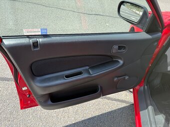 MAZDA 323 1,5 16V DOHC 65kW - Naprosto výjimečný stav - 9