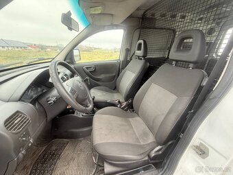 Opel Combo 1,3 CDTI PO ROZVODECH STK 11/2027 - 9