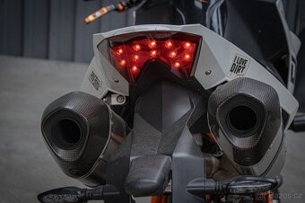 KTM 990 Super Duke R - 9