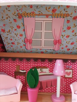 Domeček pro panenky - 9