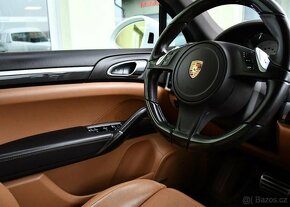 Porsche Cayenne S 4.2 V8 BOSE NEZ.TOP PANO AIR - 9