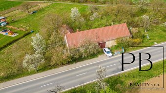 Dům ke KOMPLETNÍ rekonstrukci 1 877 m2 na okraji obce Jamoli - 9