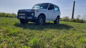 Lada Niva 1.7 s pohonem 4x4 z roku 2012 - 9