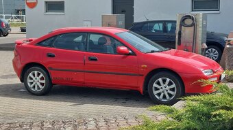 Mazda 323F - 9