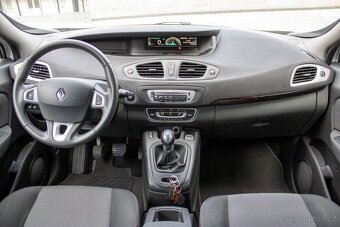Renault Mégane Scénic - 9