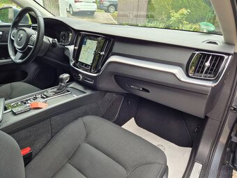 Volvo V60 D4 Momentum 2.0D 140KW AT•2020•Webasto•ACC•Kessy - 9
