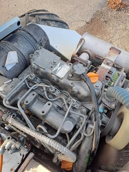 Multione SL 30 D nakladač kolový , 4x4, teleskop (avant) - 9